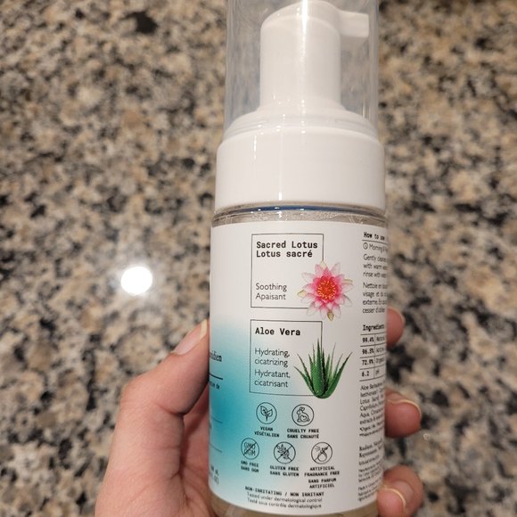 Lotus Aroma Daily Mousse Cleanser - Picture 3 of 7